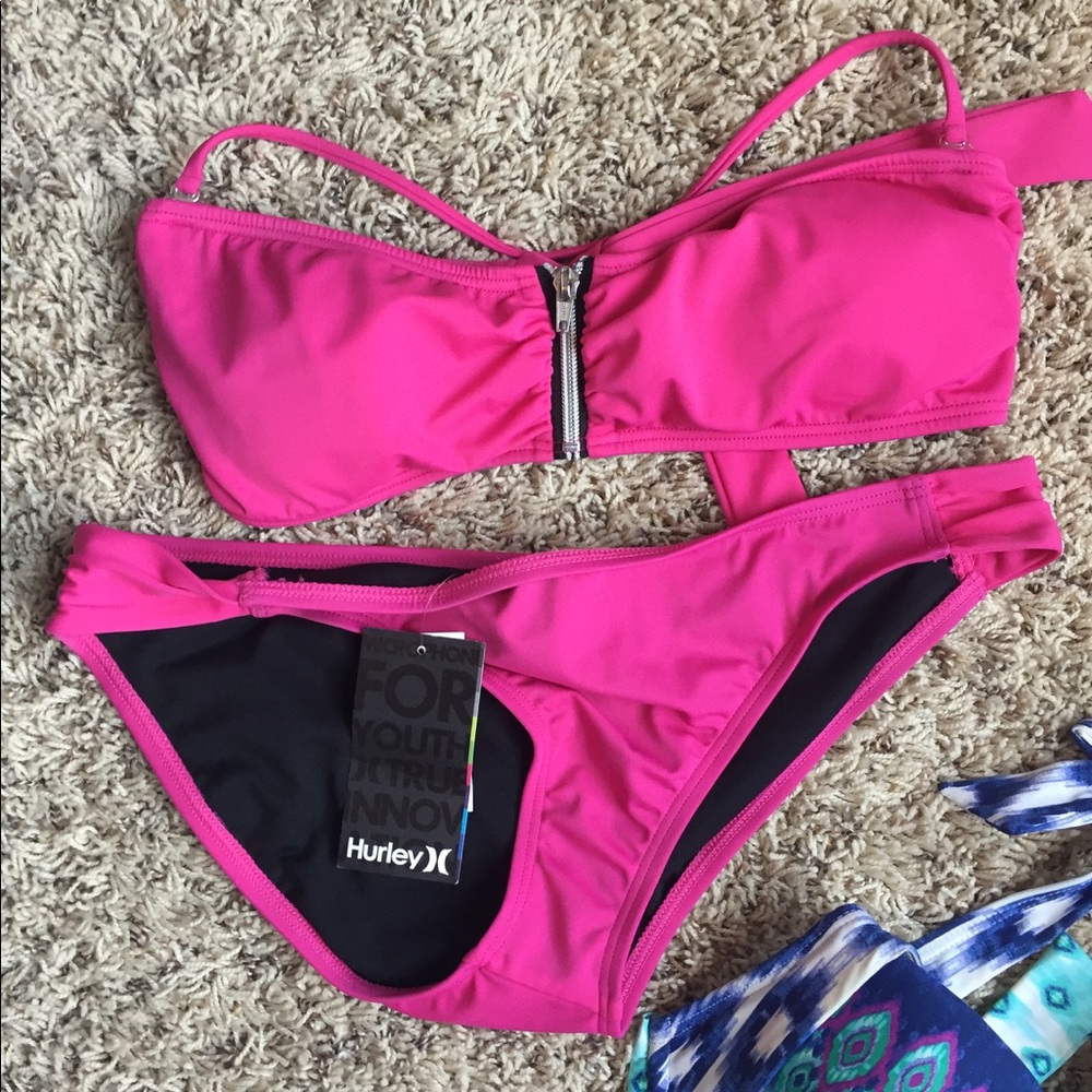 Hurley swimsuit size Large